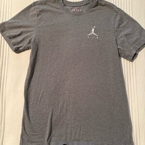 Nike Air Jordan Men's Heather Gray Short Sleeve Tee